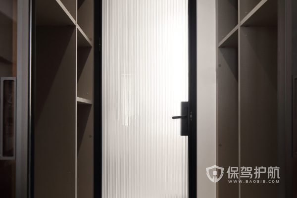 衣帽間裝修效果圖-保駕護航裝修網